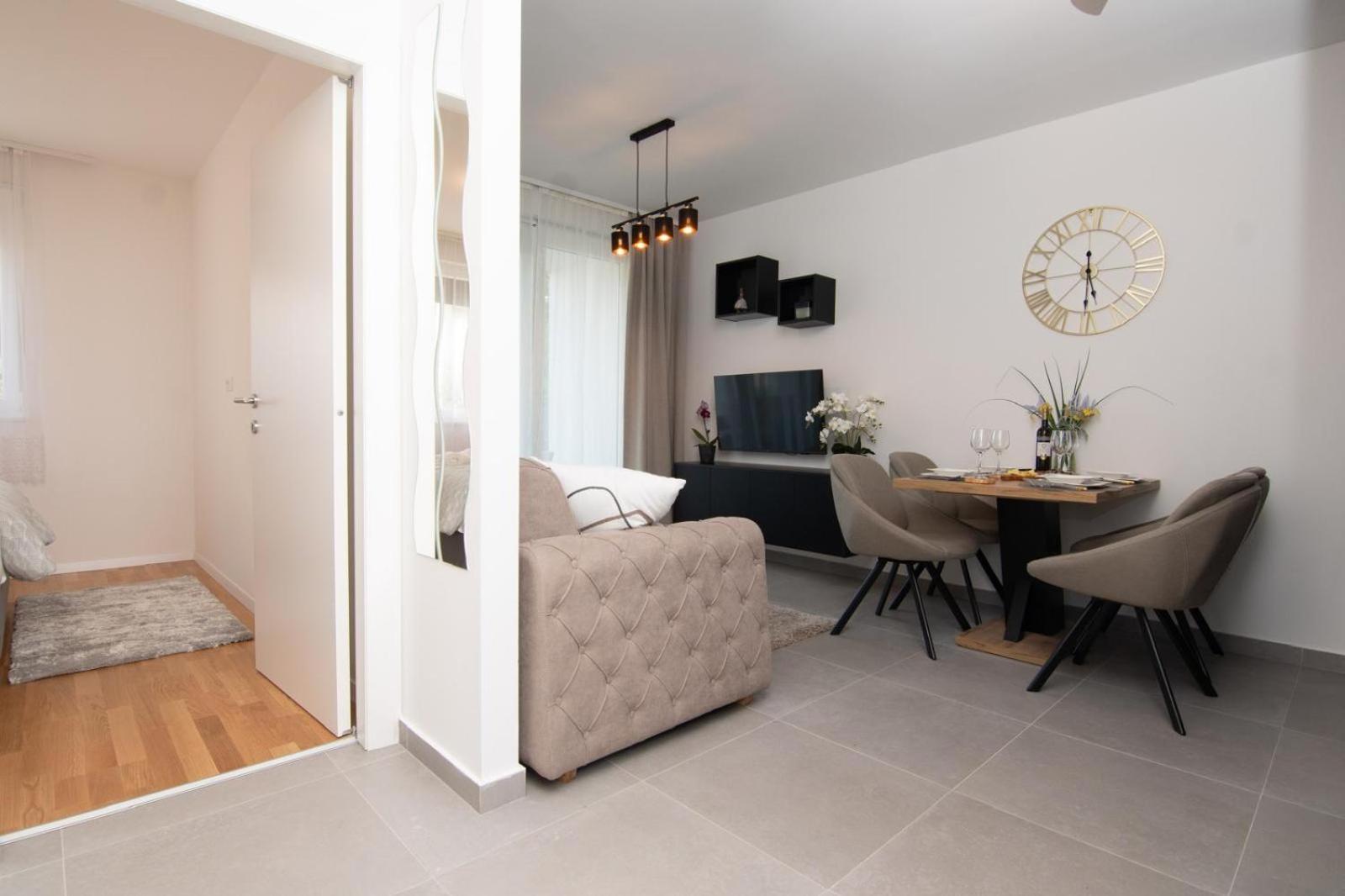 Studio Apartman Apollonia Sinj Extérieur photo