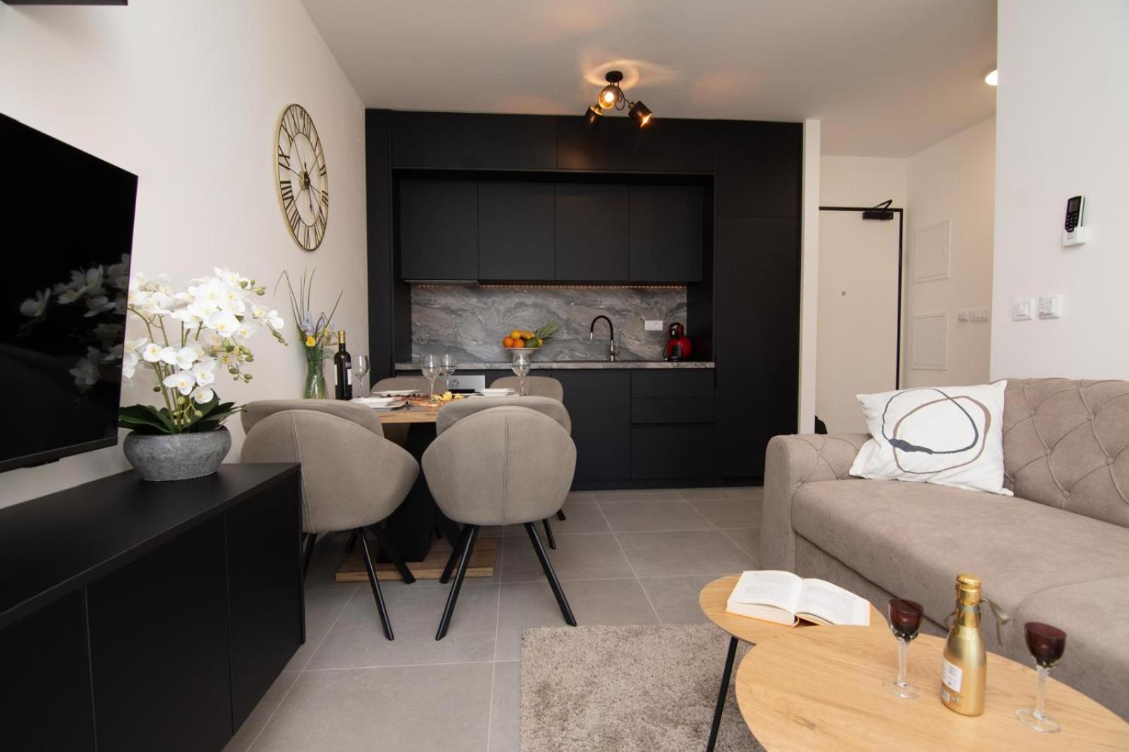Studio Apartman Apollonia Sinj Extérieur photo
